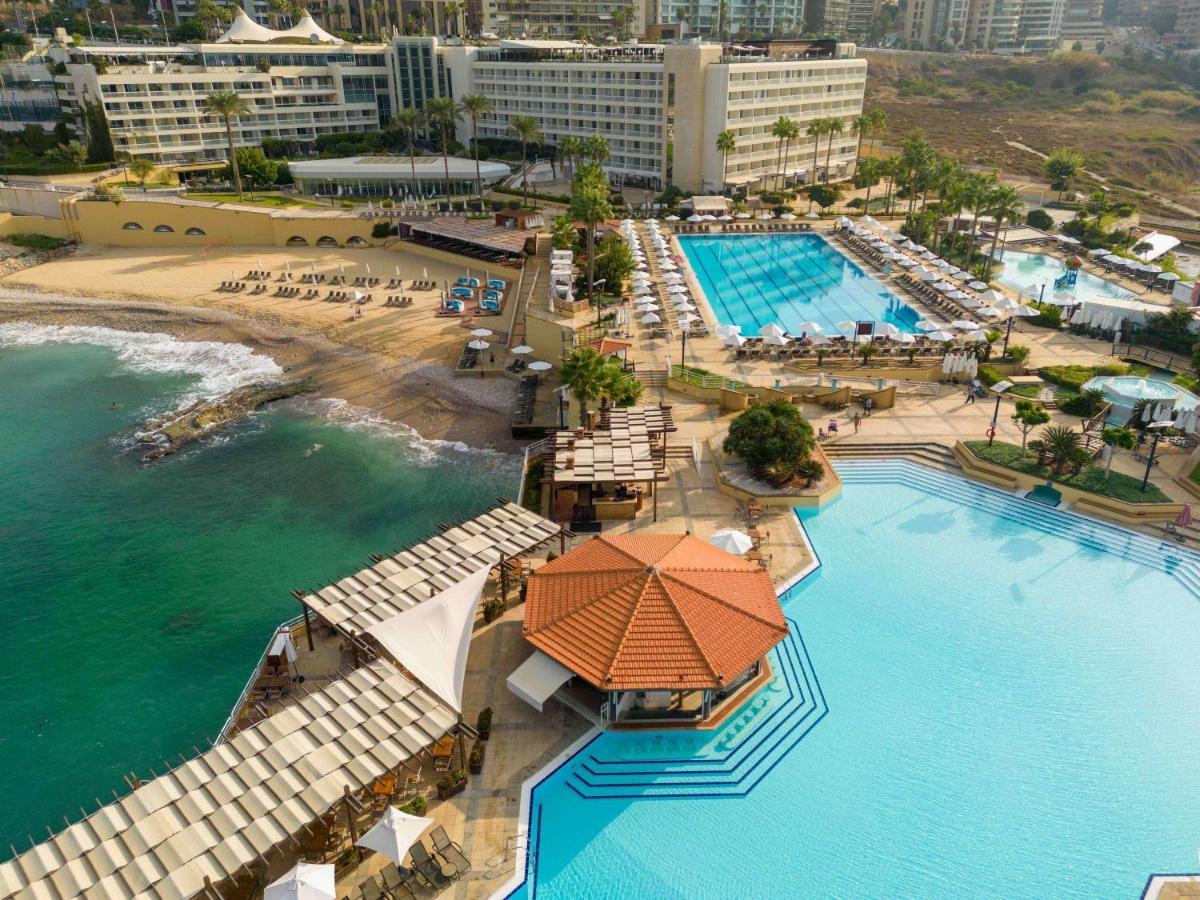 Moevenpick Hotel Beirut Esterno foto