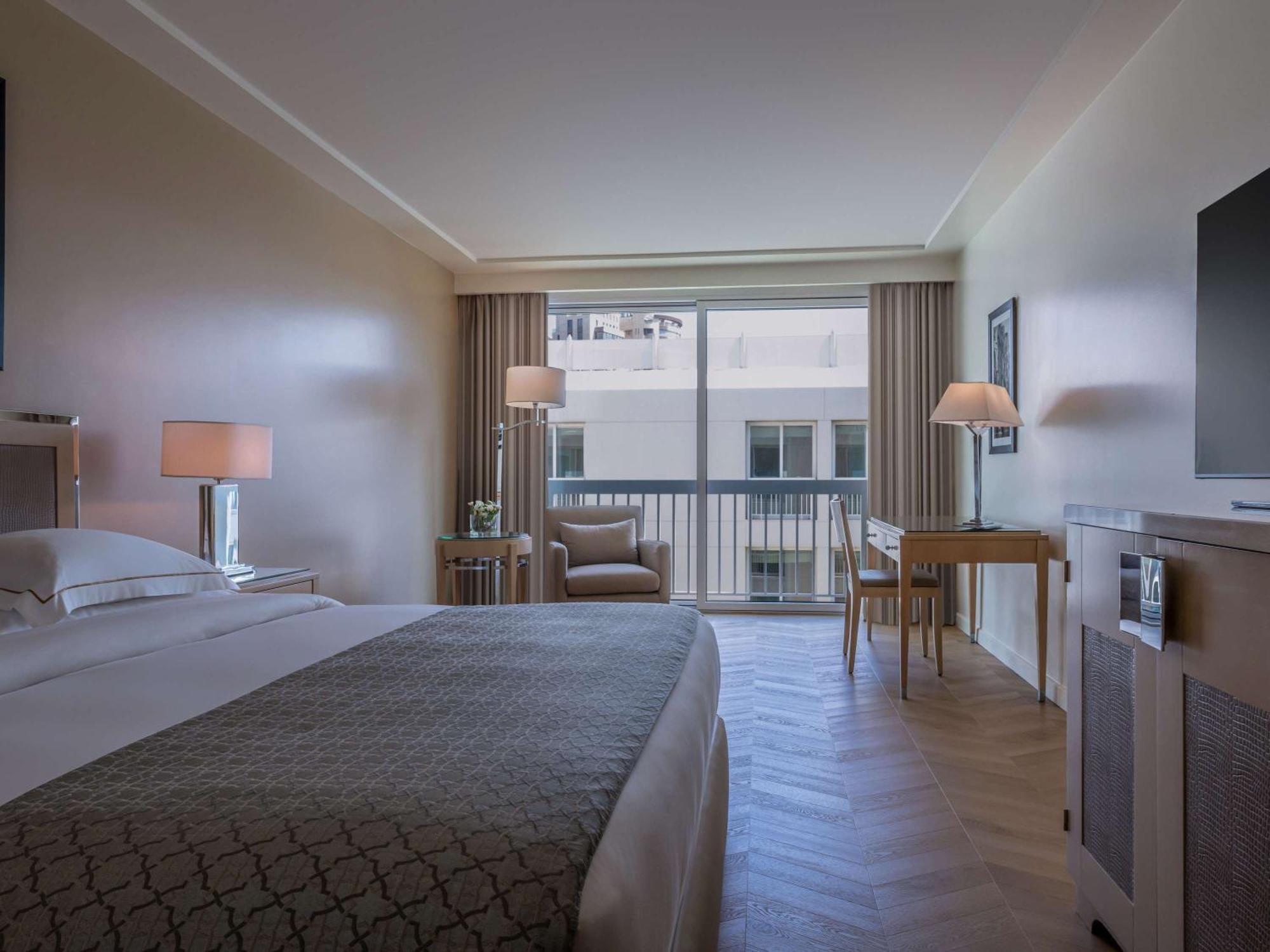 Moevenpick Hotel Beirut Esterno foto