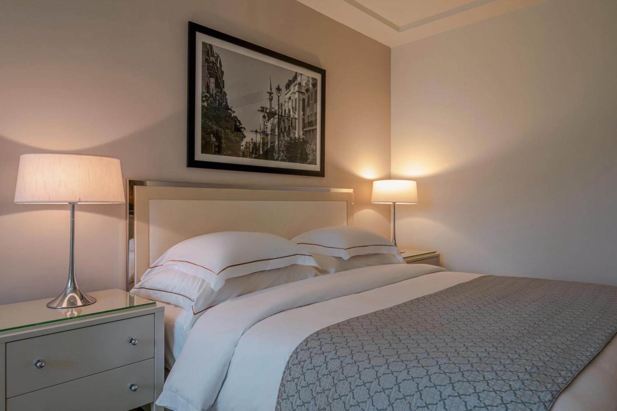 Moevenpick Hotel Beirut Esterno foto
